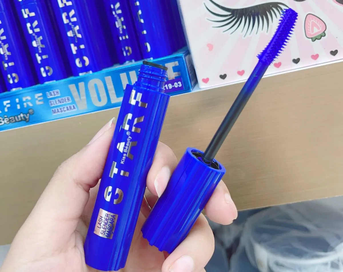 ریمل رنگی آبی کیس بیوتی مدل استارز (Stars)