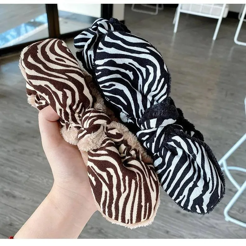 هدبند با طرح گوش خرگوشی و طرح زبرا